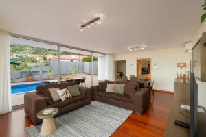 50hu_68825b5d-554f-4166-9cdd-90e7ceb62758